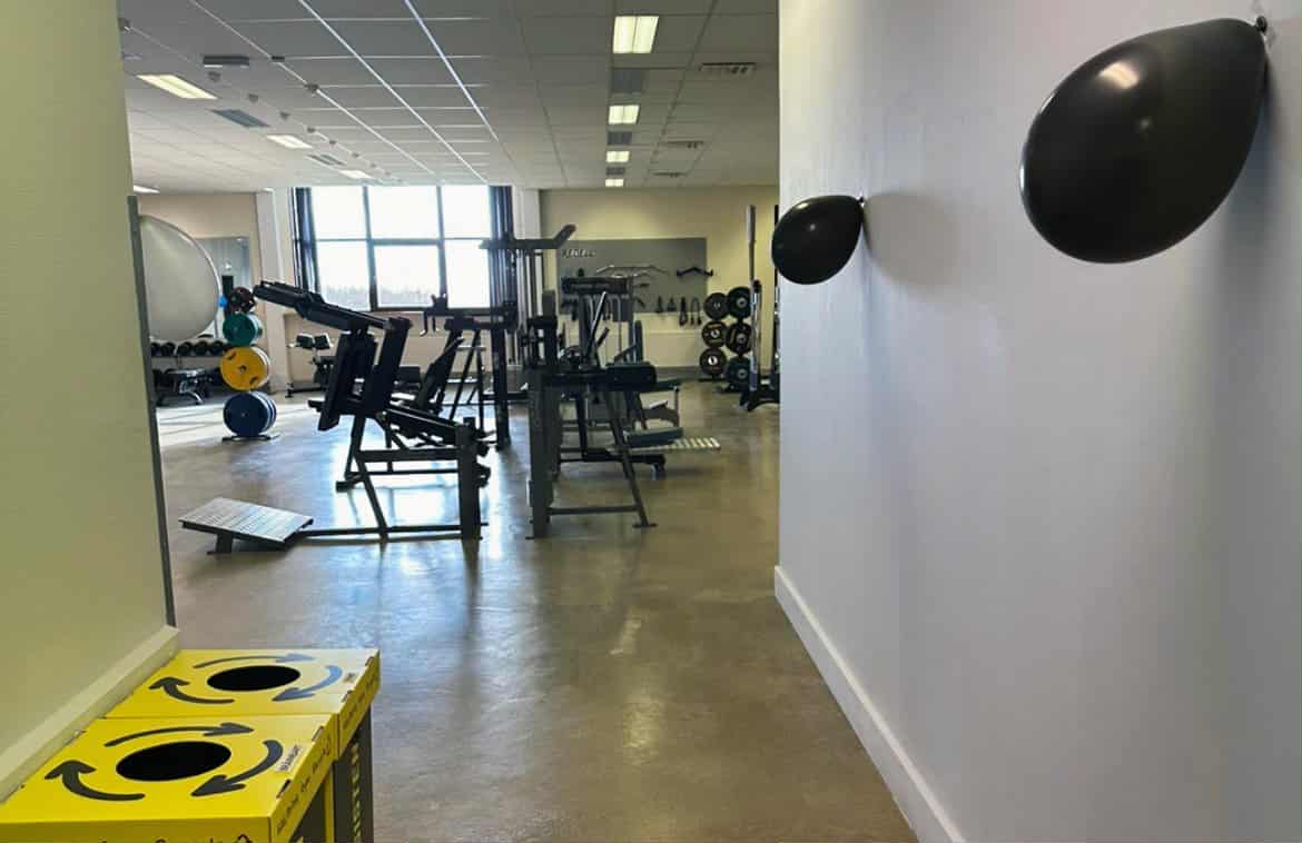 Entrékorridoren in mot träningssalen på Rebell Gym